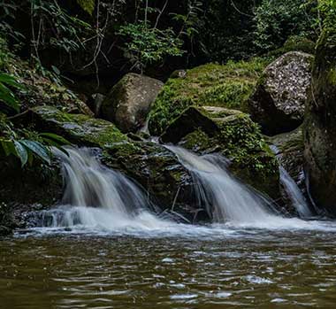 Discover a hidden natural pool